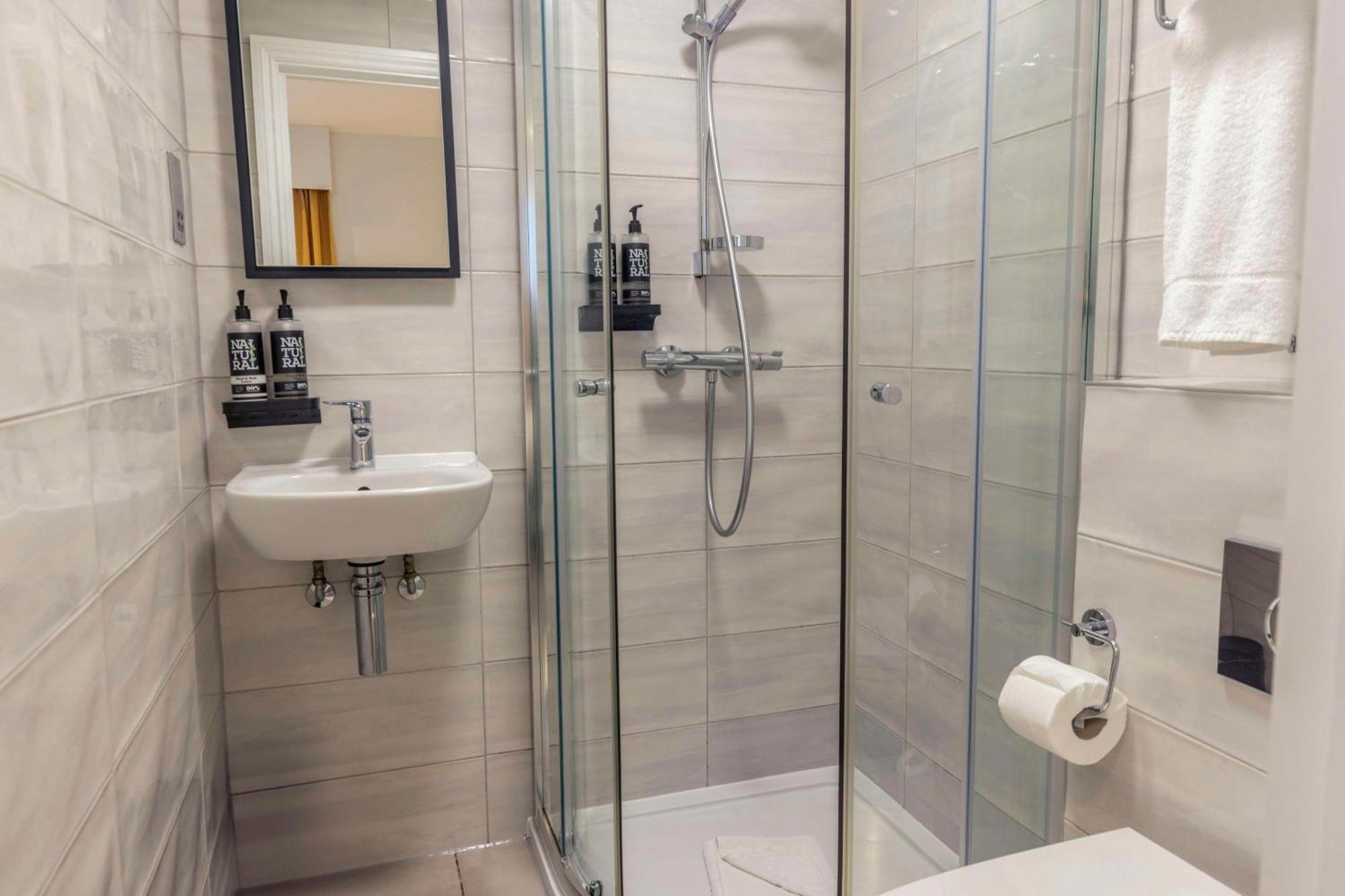 Best Western Kensington Olympia Hotel London Eksteriør billede