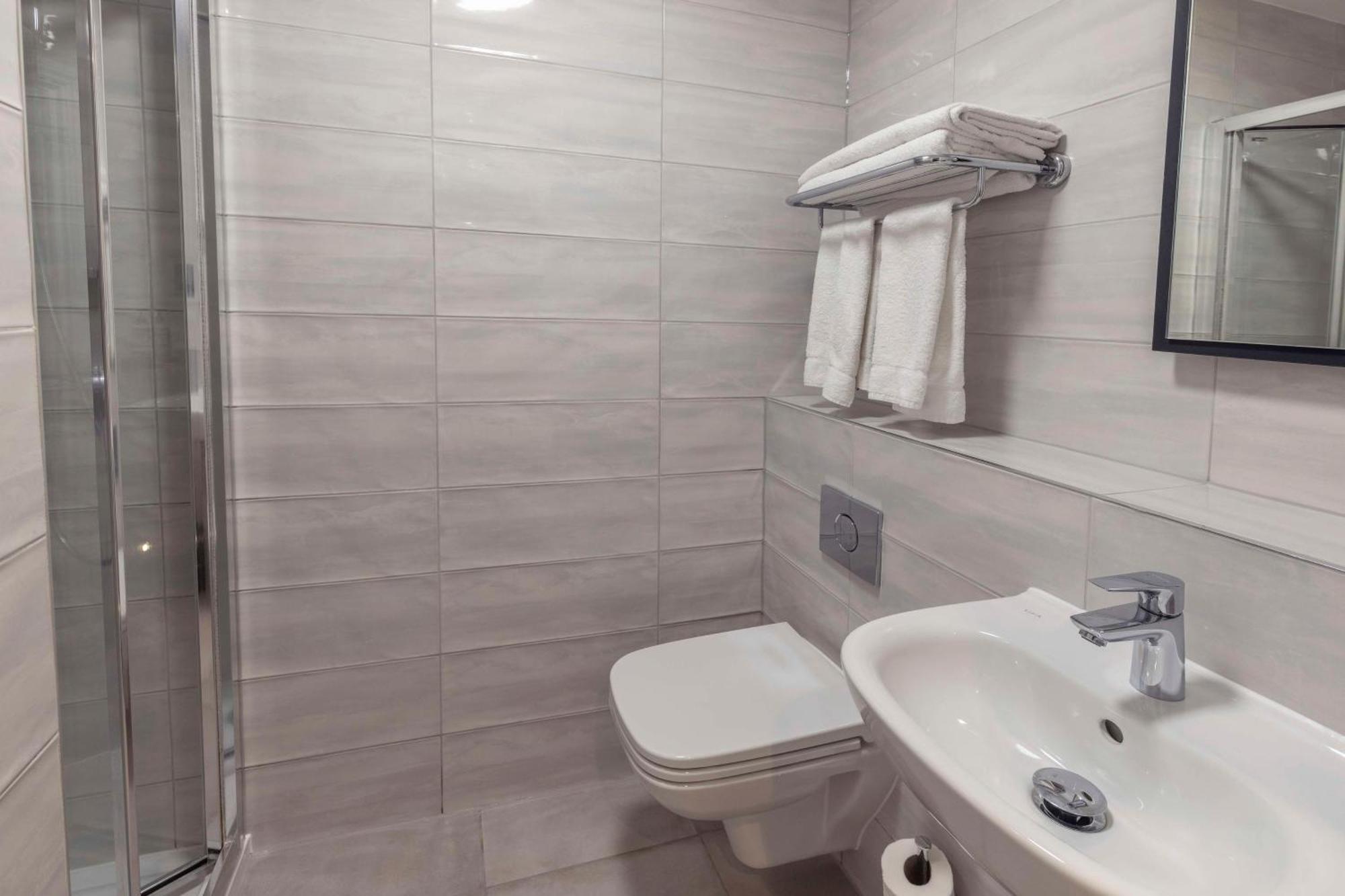 Best Western Kensington Olympia Hotel London Eksteriør billede