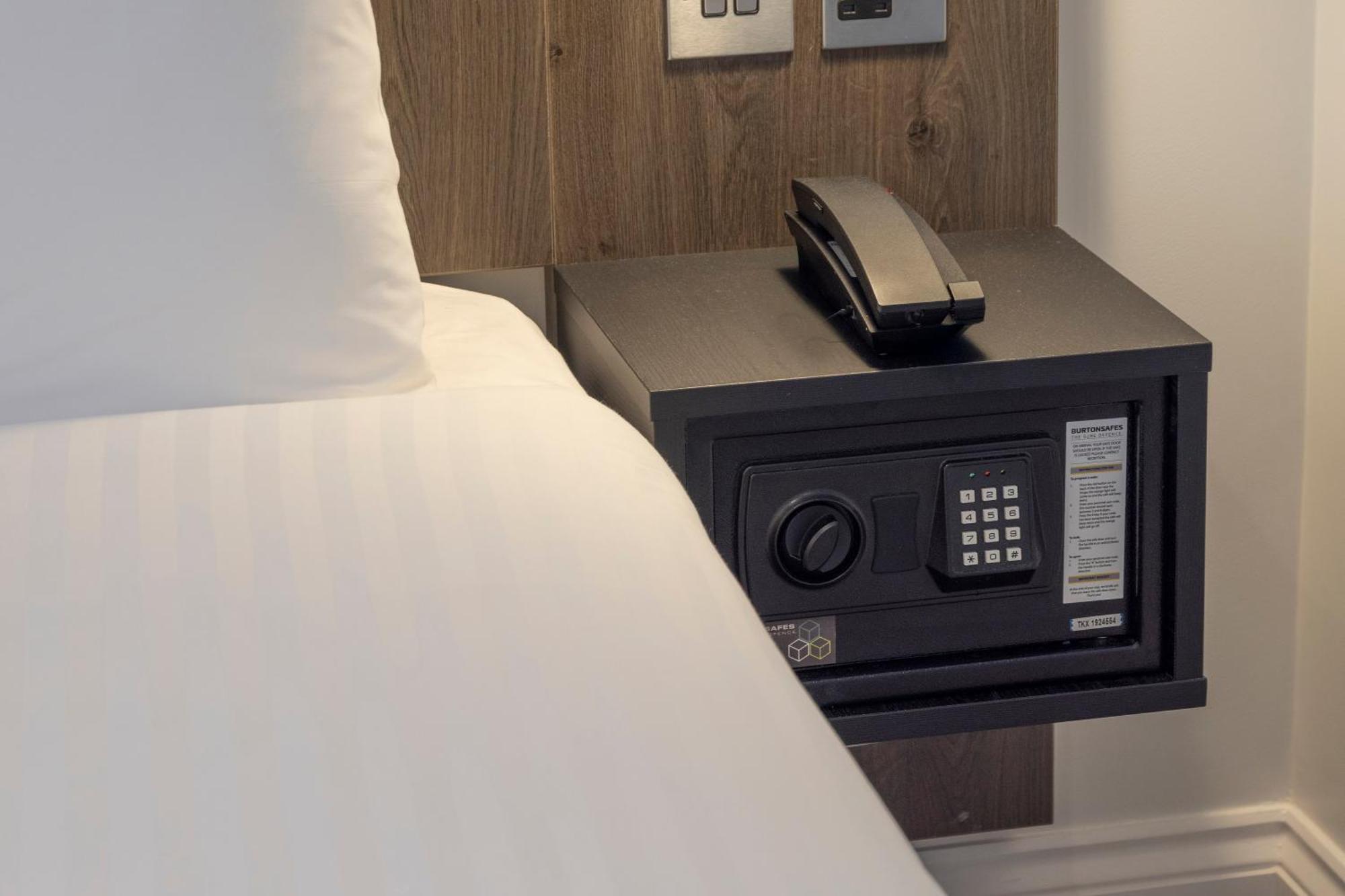 Best Western Kensington Olympia Hotel London Eksteriør billede