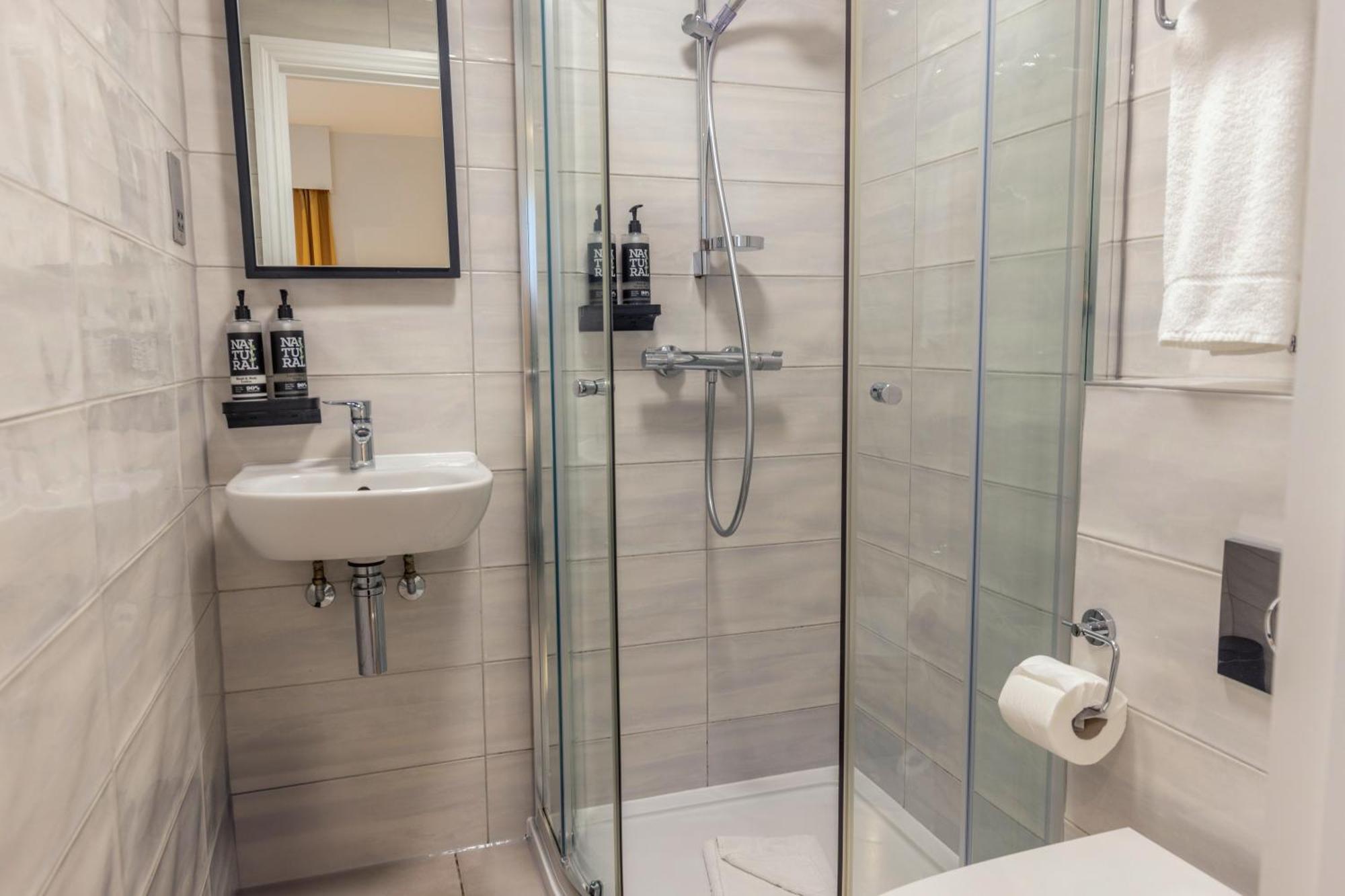 Best Western Kensington Olympia Hotel London Eksteriør billede